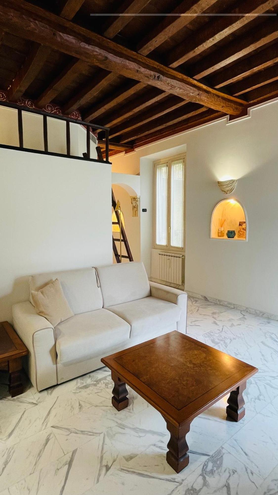 Charming Flat, Central And Close To Metro Milan Bagian luar foto